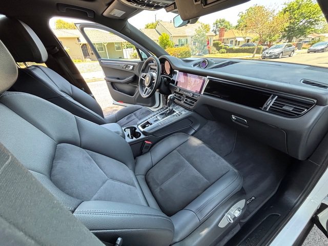 Used 2019 Porsche Macan AWD/4WD image 41