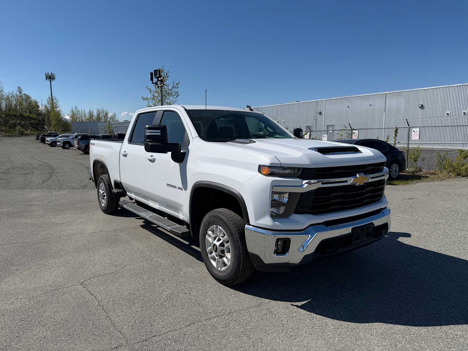 Used 2025 Chevrolet Silverado 2500 LT w/ Convenience Package AWD/4WD image 5