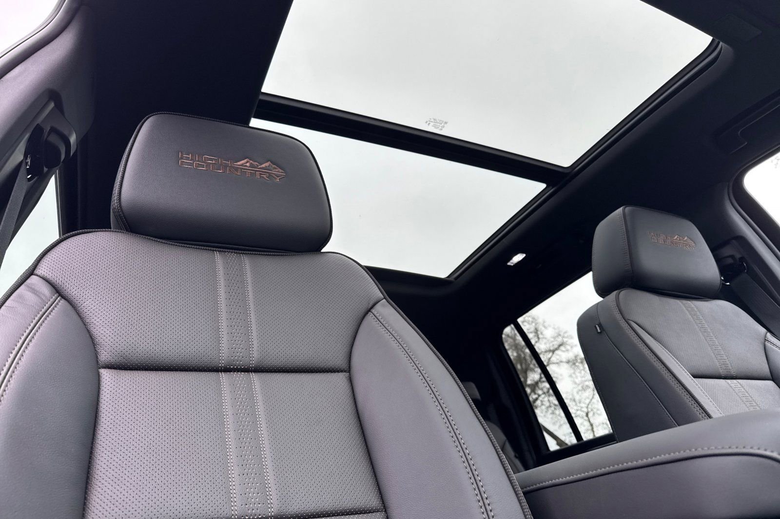 New 2026 Chevrolet Suburban High Country w/ Sun And Tow Package image 17