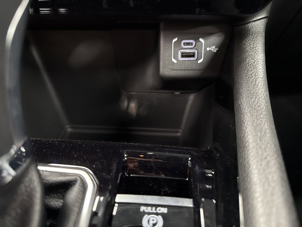 New 2025 Jeep Compass Limited w/ Sun & Sound Group image 28