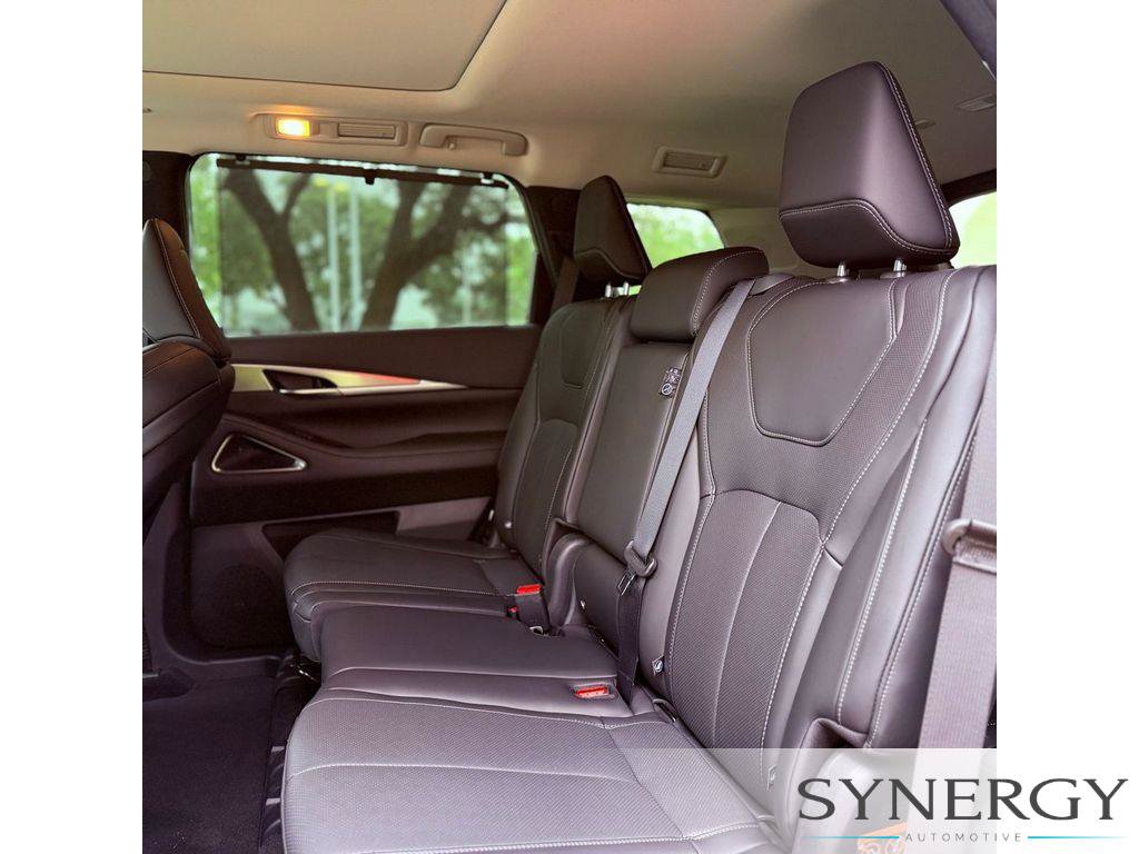 Certified 2026 INFINITI QX60 Luxe w/ Cargo Package FWD image 30