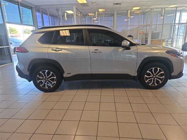 Used 2024 Toyota Corolla Cross SE image 9