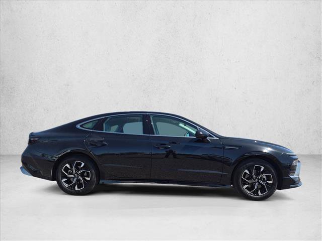 Used 2025 Hyundai Sonata SEL FWD image 3