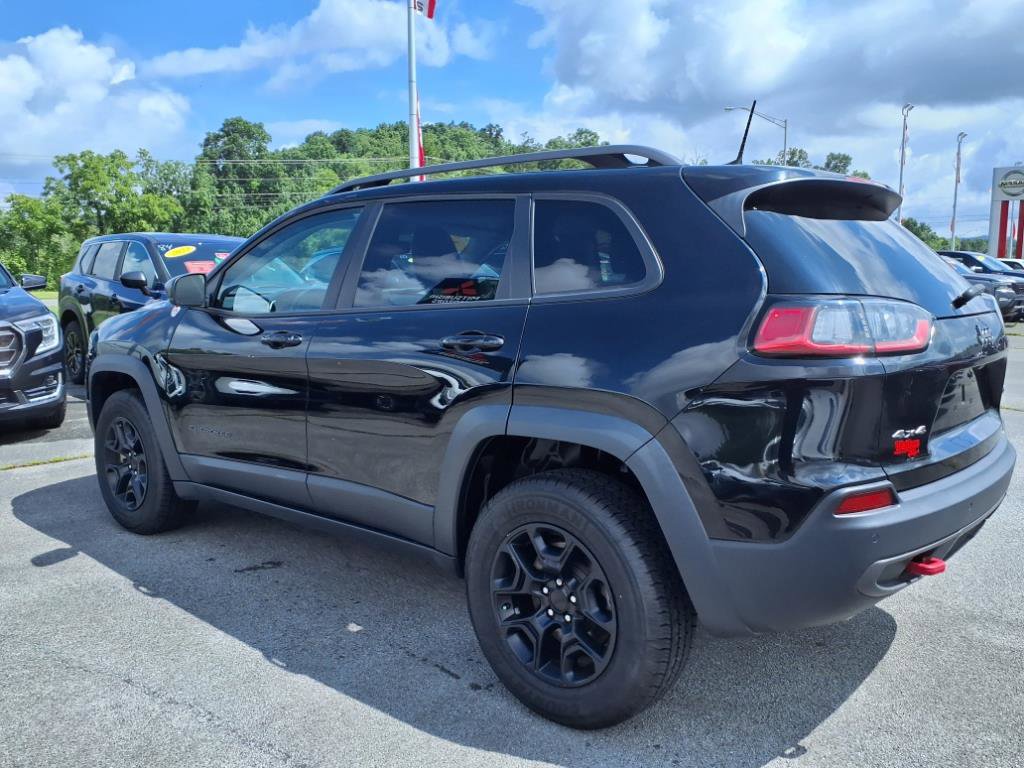 Used 2021 Jeep Cherokee Trailhawk image 3