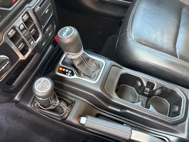 Used 2019 Jeep Wrangler Unlimited Sahara AWD/4WD image 25
