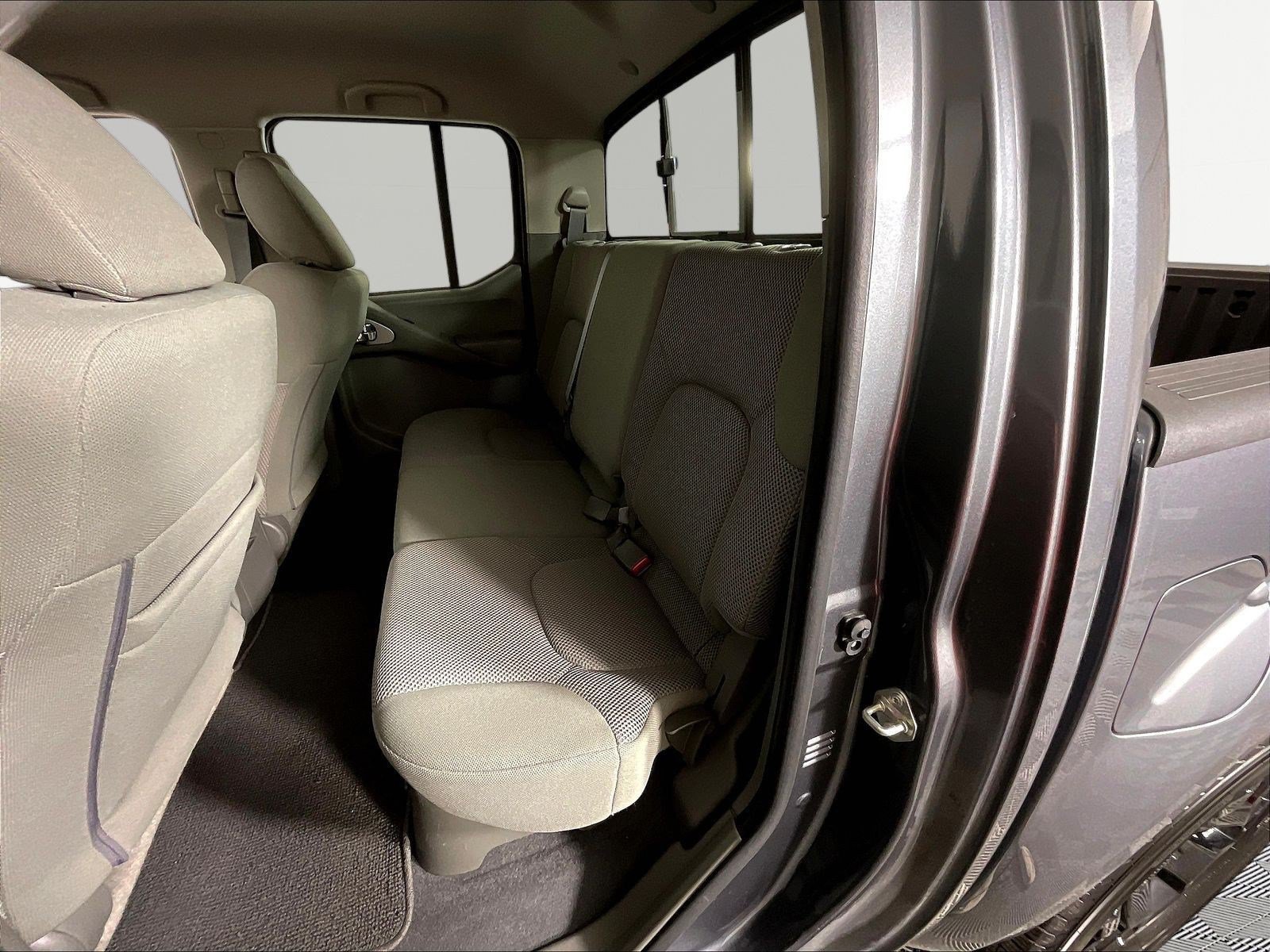 Used 2020 Nissan Frontier SV w/ Midnight Edition Floor Mats AWD/4WD image 23