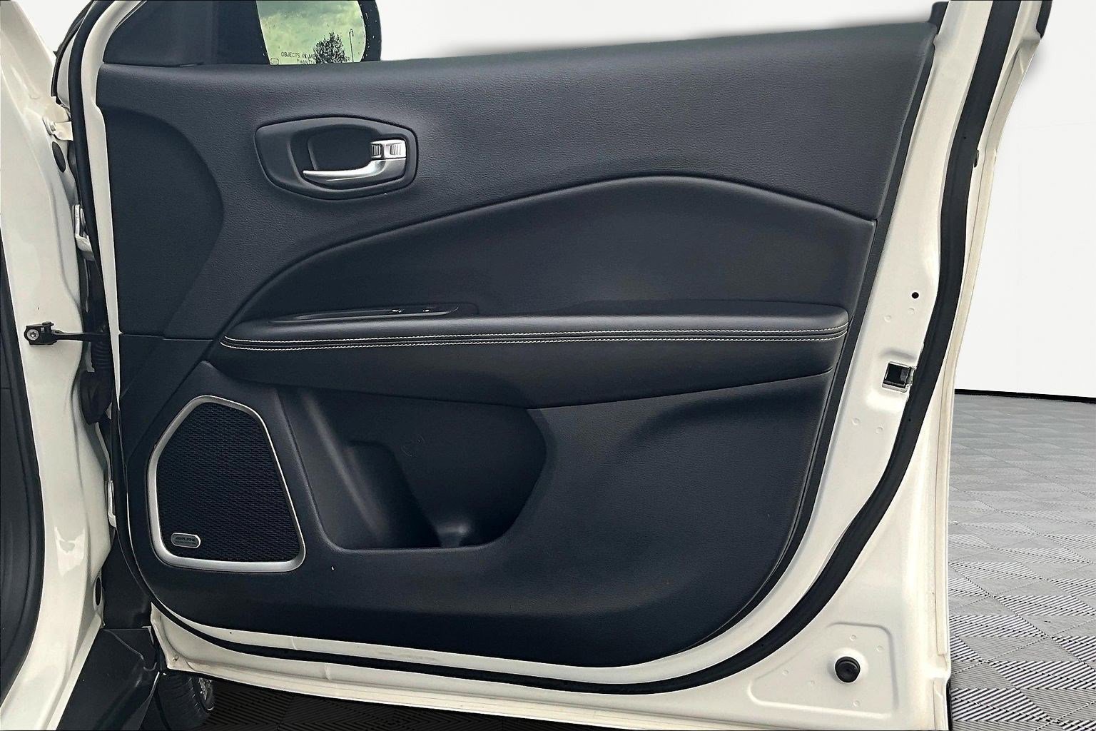 Used 2021 Jeep Compass Latitude w/ Sun and Sound Group image 28