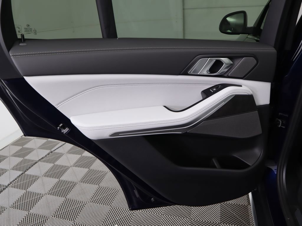 Certified 2026 BMW X5 xDrive40i w/ Climate Comfort Package image 27