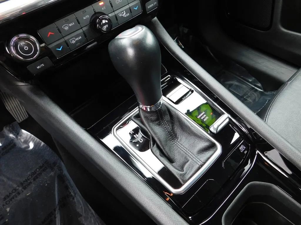 Used 2023 Jeep Compass Limited image 20