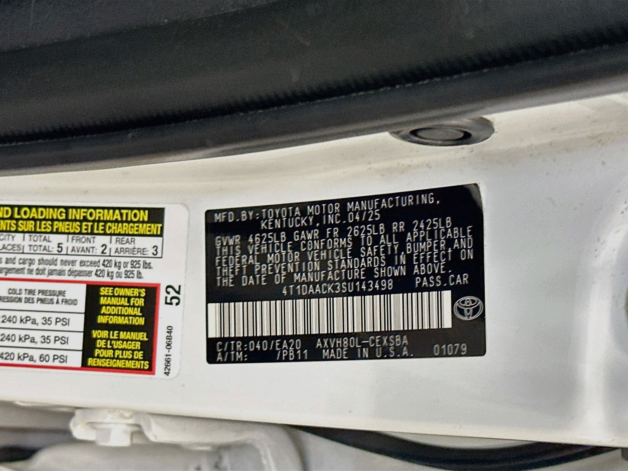 Used 2025 Toyota Camry SE FWD image 12