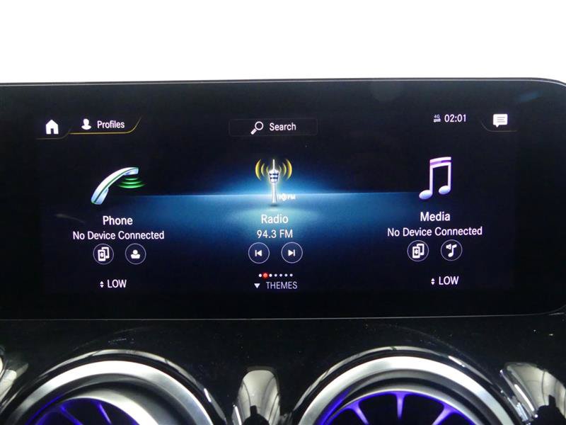 Used 2023 Mercedes-Benz GLB 250 w/ AMG Line image 10