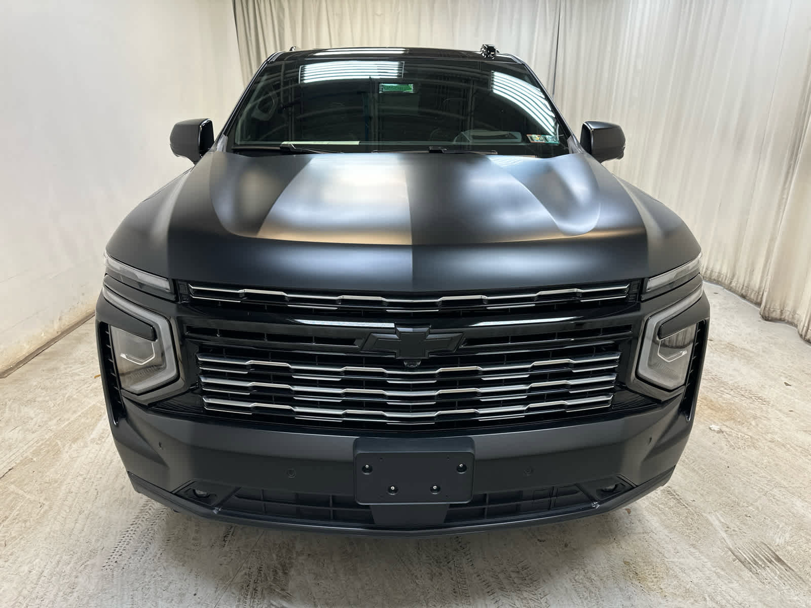 Used 2025 Chevrolet Suburban High Country image 8