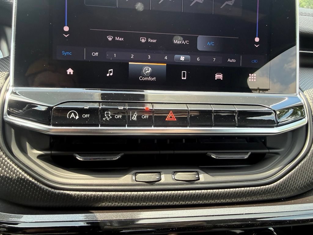 New 2026 Jeep Compass Latitude AWD/4WD image 21