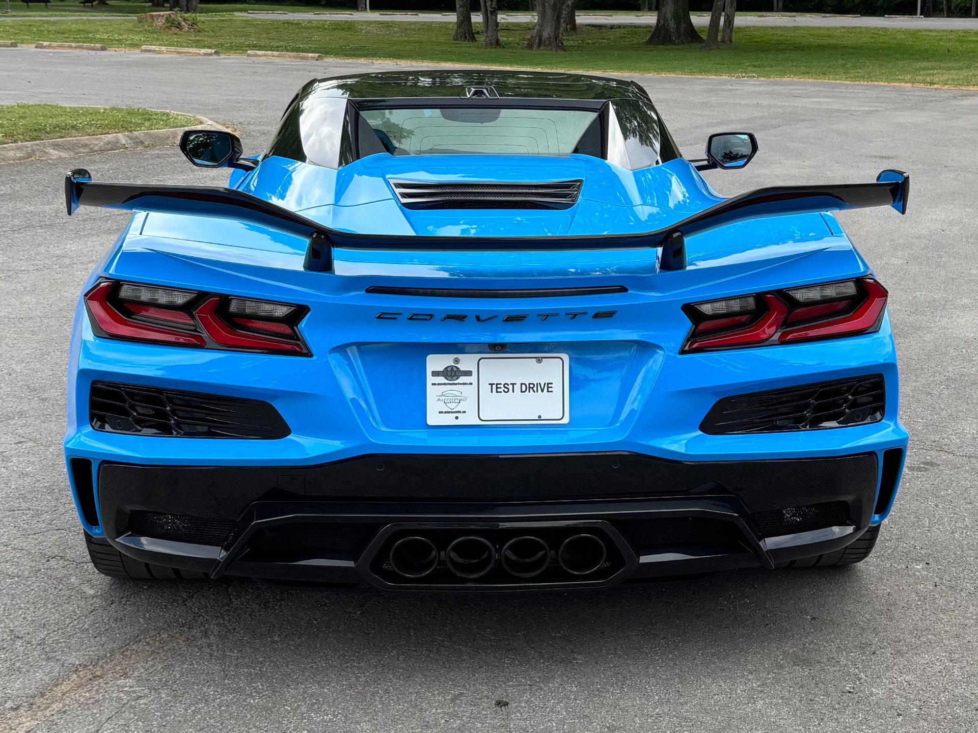 Used 2025 Chevrolet Corvette Z06 RWD image 6