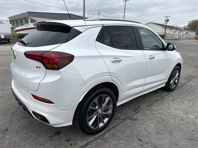Used 2022 Buick Encore GX Select w/ Sport Touring Package image 4