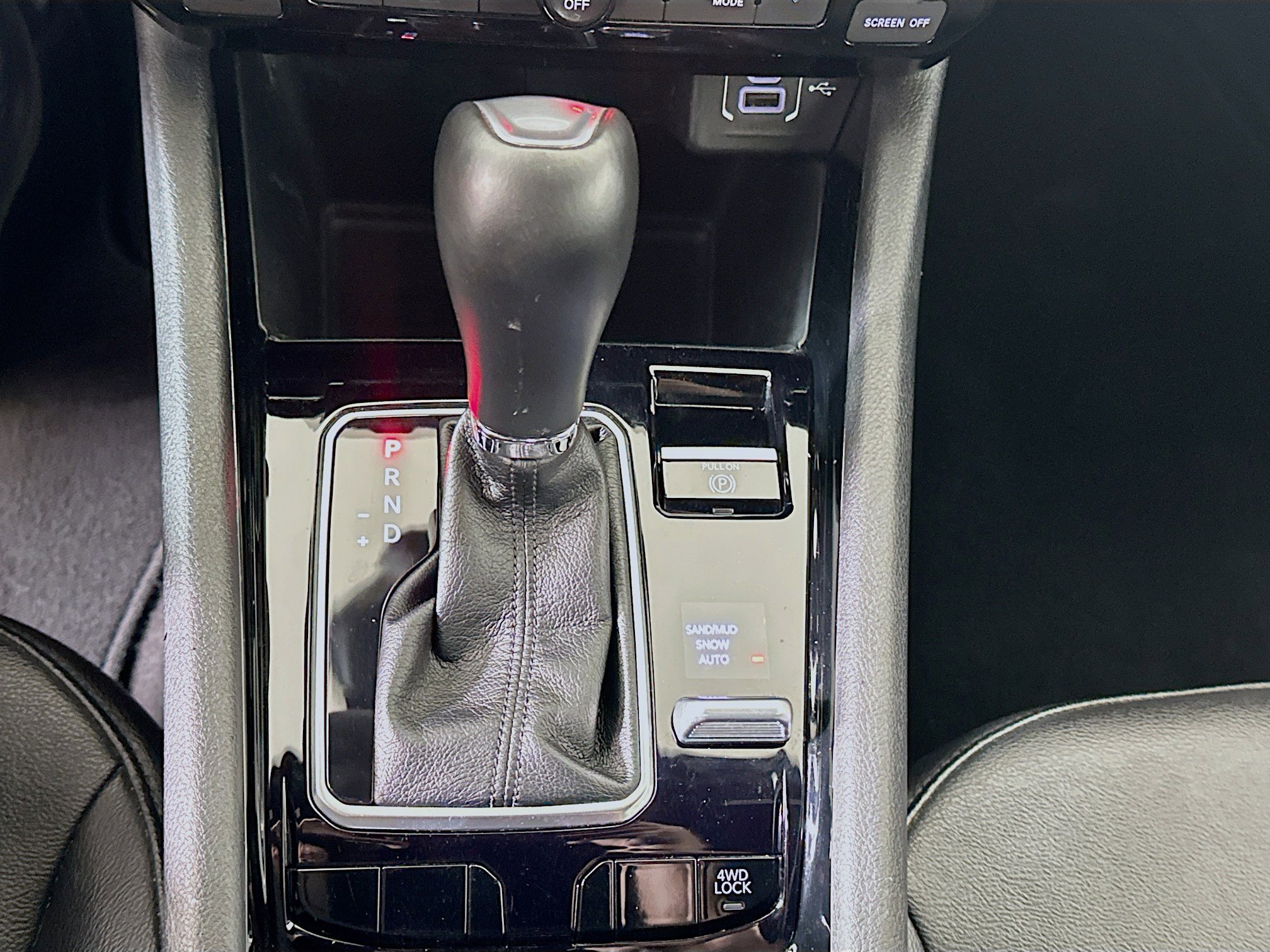 Used 2025 Jeep Compass Limited image 24