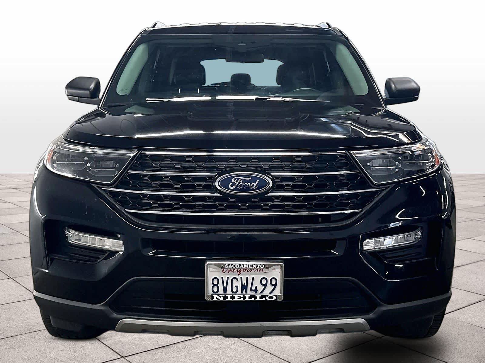 Used 2021 Ford Explorer XLT w/ Equipment Group 202A RWD image 3
