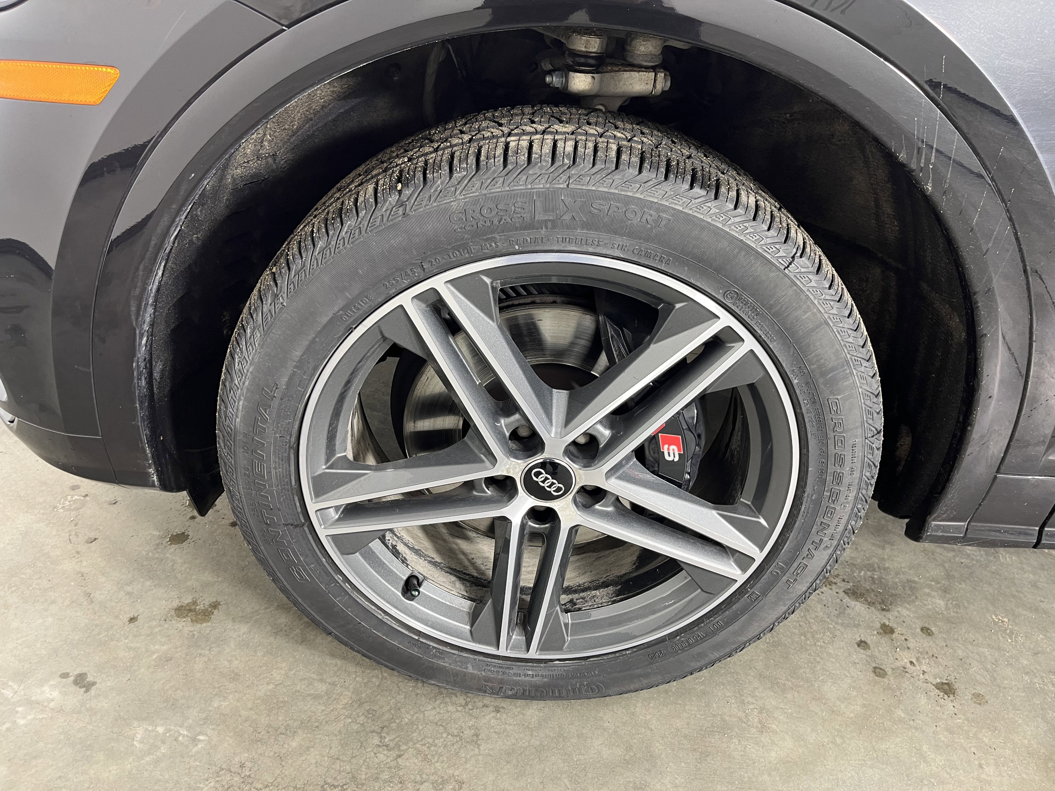 Used 2018 Audi SQ5 Premium Plus w/ Navigation Package image 25