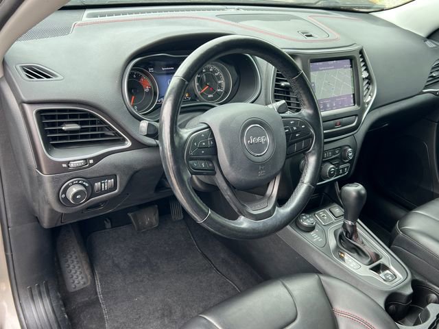 Used 2020 Jeep Cherokee Trailhawk w/ Cold Weather Group AWD/4WD image 19