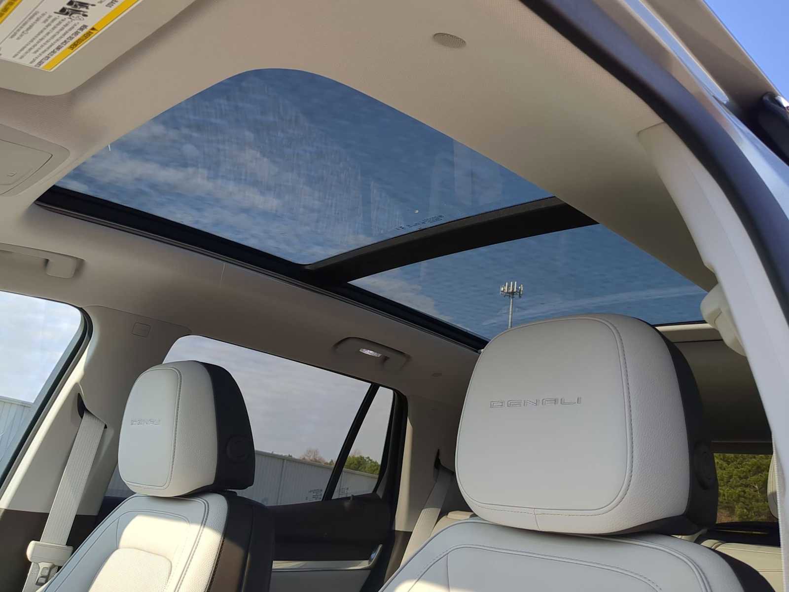 New 2026 GMC Terrain Denali w/ LPO, Floor Liner Package image 23