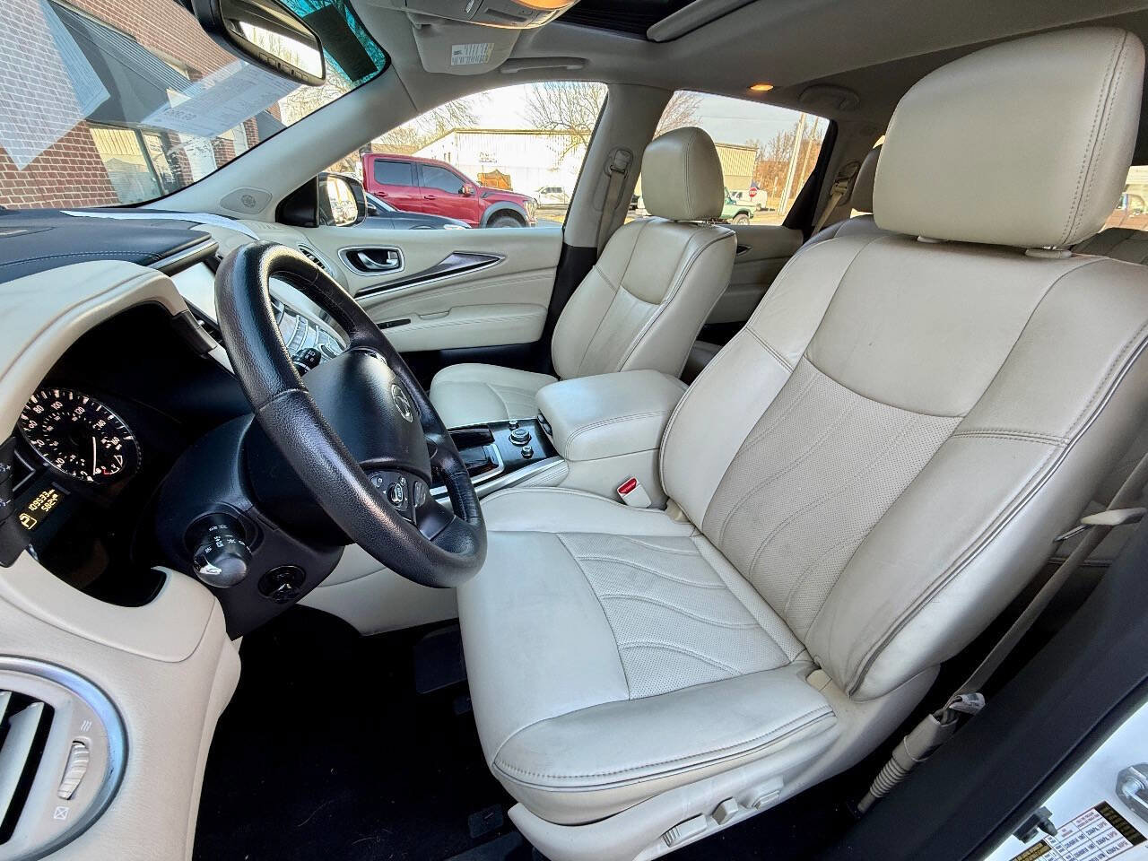 Used 2016 INFINITI QX60 AWD w/ Premium Plus Package image 34