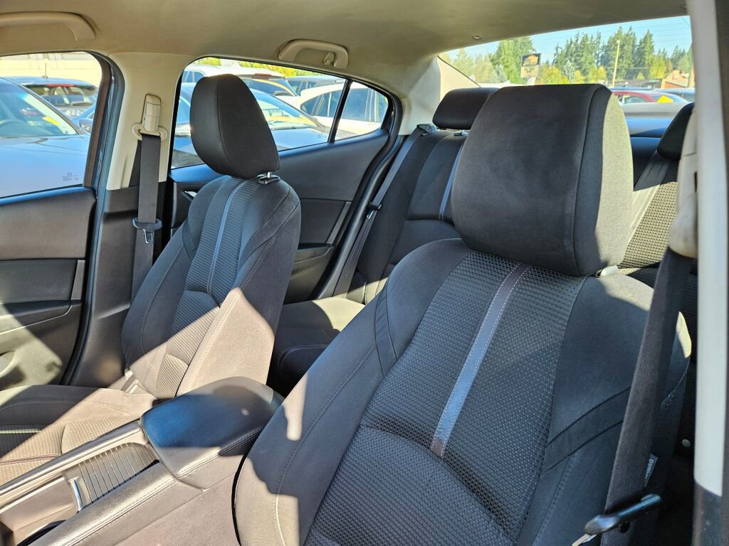 Used 2017 MAZDA MAZDA3 Sport w/ Preferred Equipment Package image 11