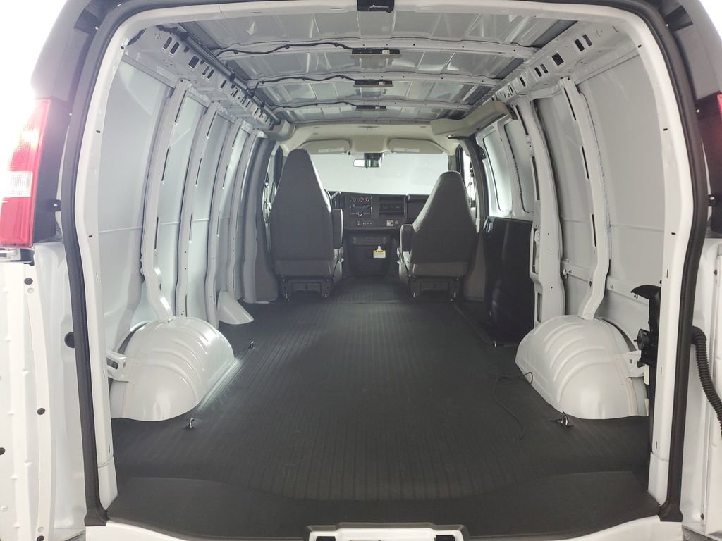 New 2025 Chevrolet Express 2500 image 32