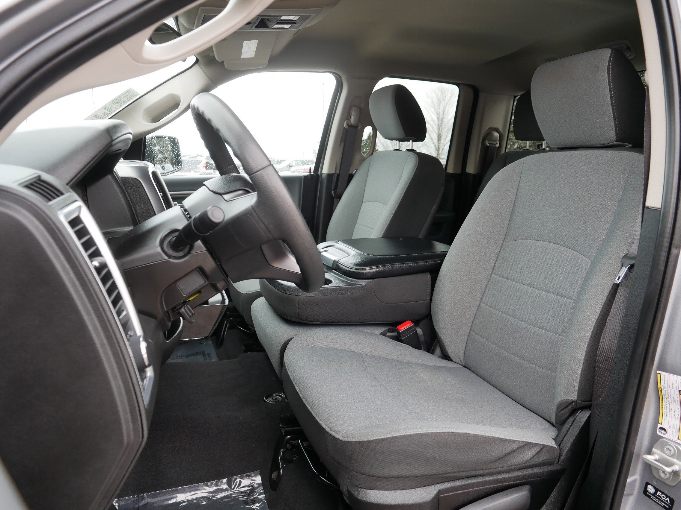 Certified 2024 RAM 1500 Classic SLT image 33