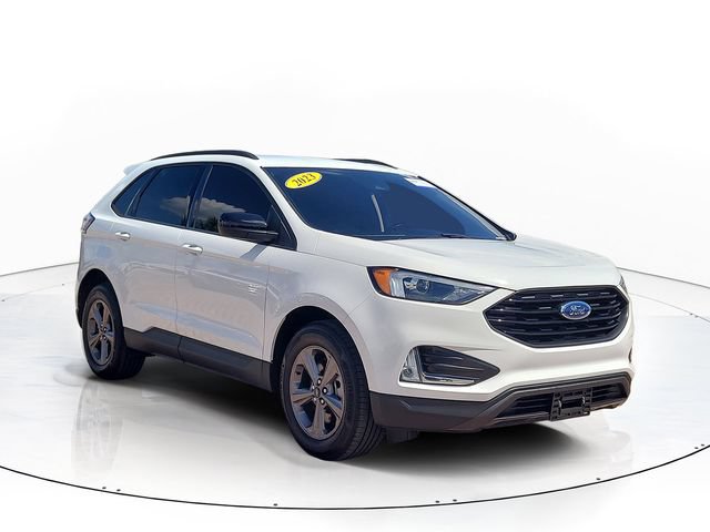 Used 2023 Ford Edge SEL w/ Sport Appearance Package AWD/4WD image 3