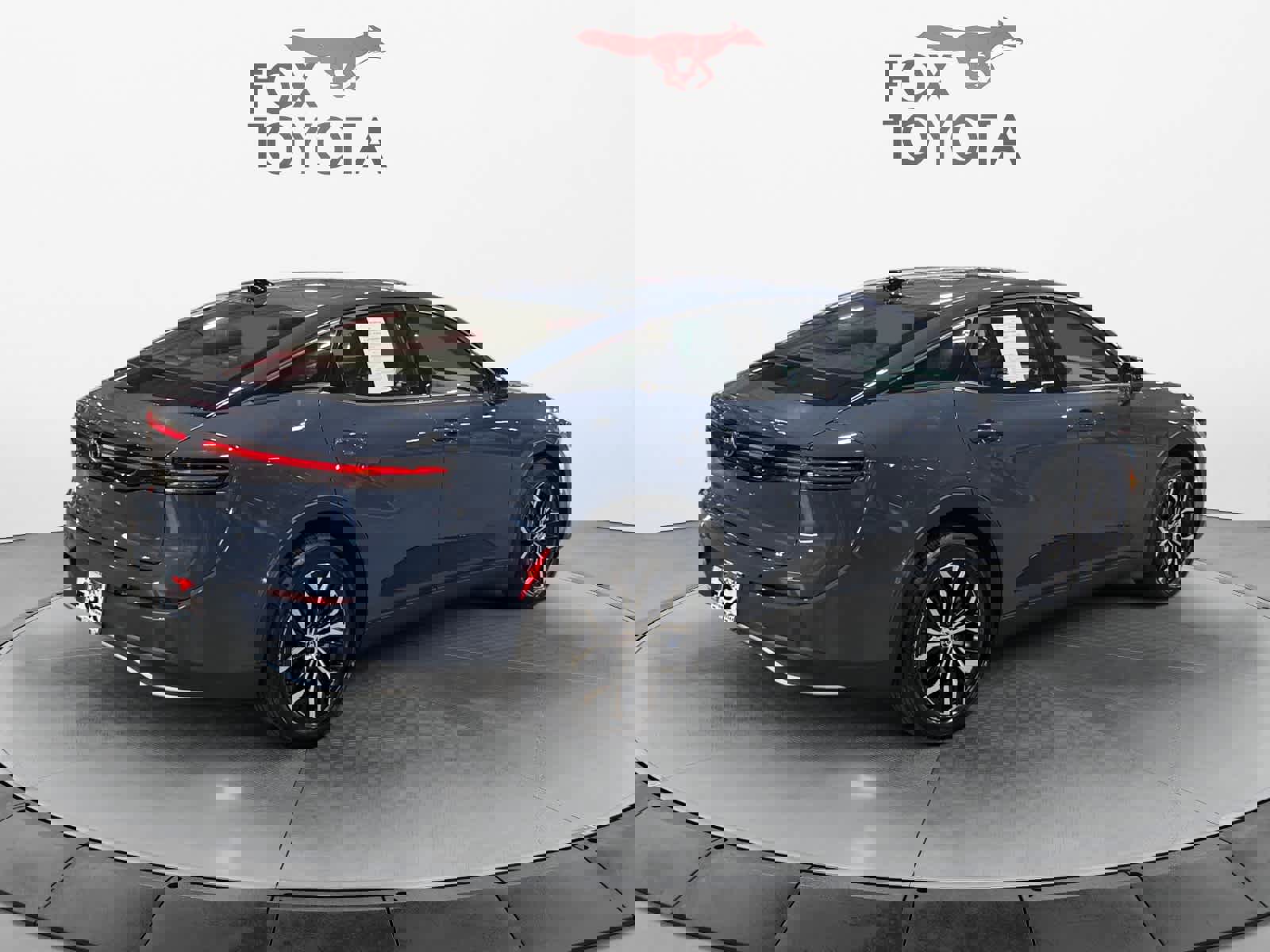 Used 2026 Toyota Crown XLE AWD/4WD image 6