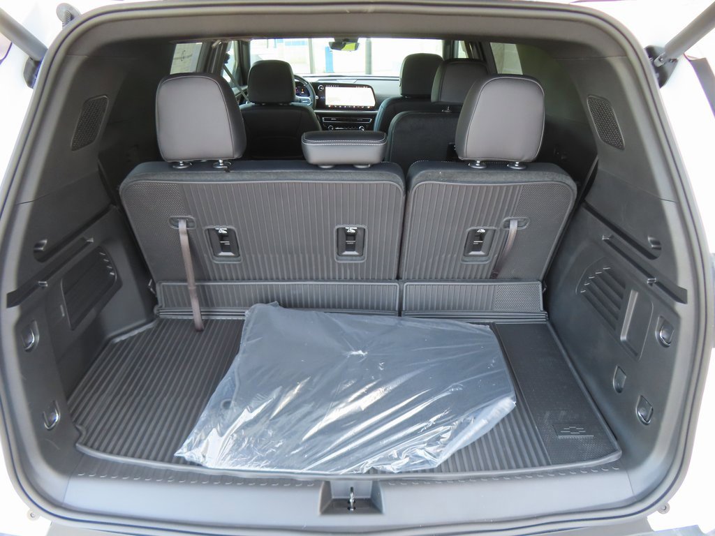 New 2026 Chevrolet Traverse LT w/ Enhanced Driving Package image 19