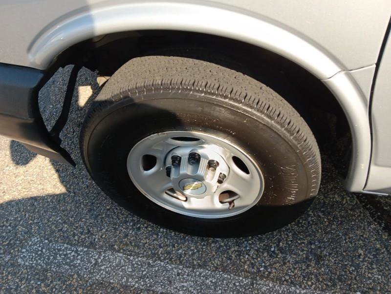 Used 2020 Chevrolet Express 3500 w/ Driver Convenience Package image 44