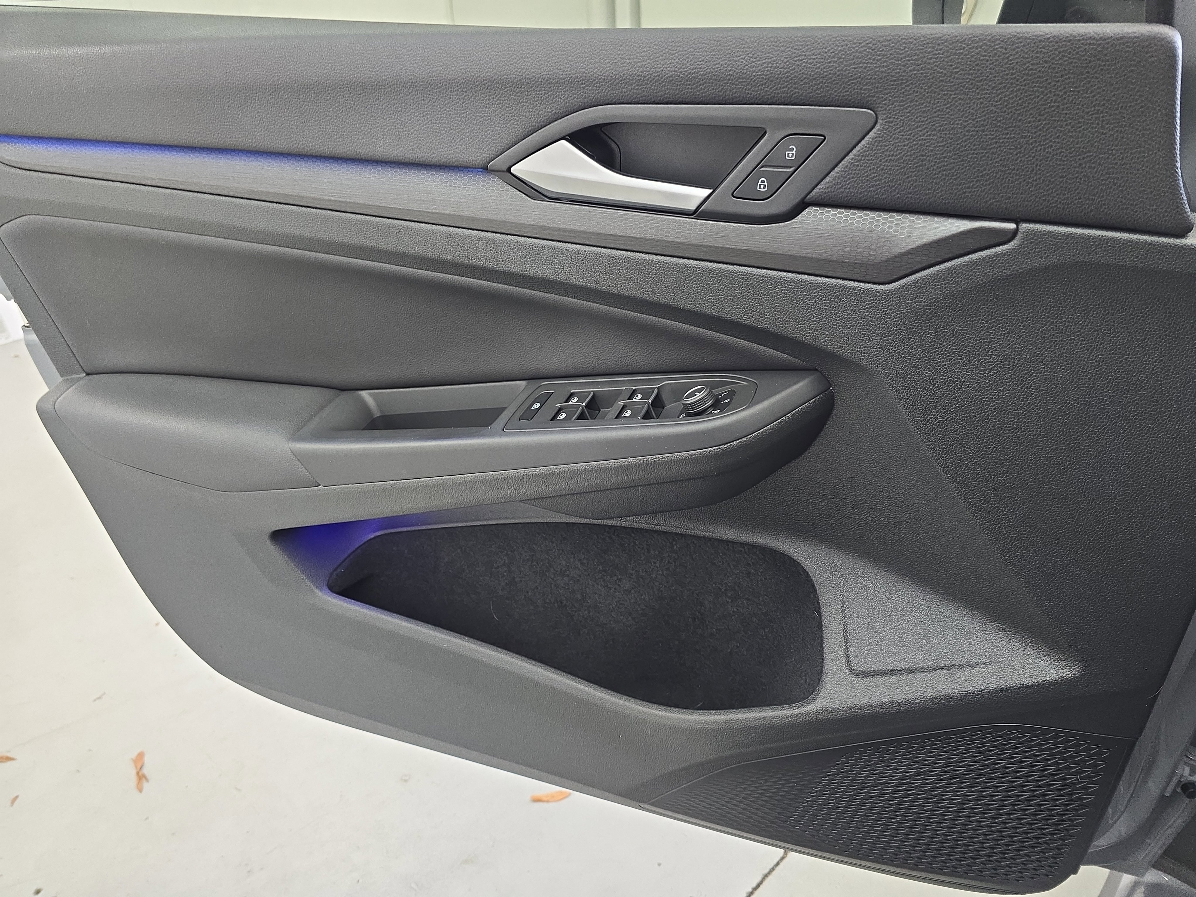 Used 2023 Volkswagen GTI SE image 26