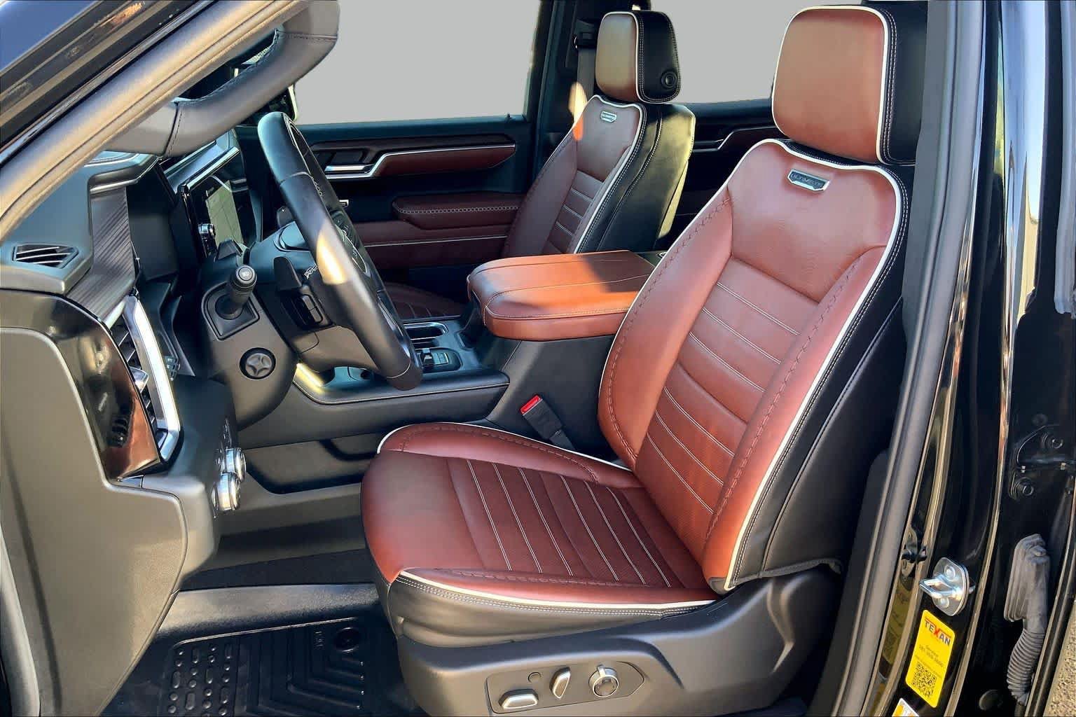 Used 2025 GMC Sierra 1500 Denali Ultimate AWD/4WD image 8
