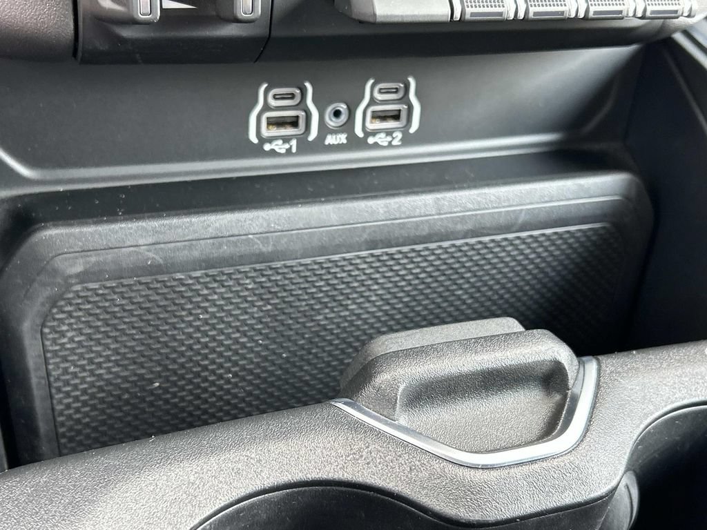 Used 2025 RAM 1500 Big Horn AWD/4WD image 22