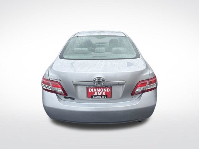 Used 2010 Toyota Camry LE FWD image 4