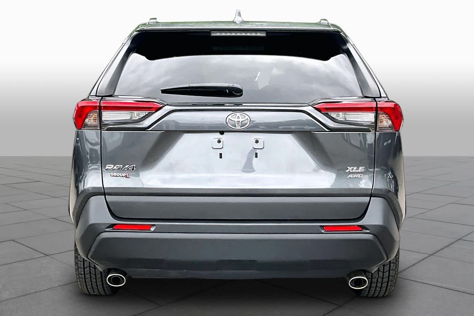 Certified 2021 Toyota RAV4 XLE w/ Convenience Package AWD/4WD image 5
