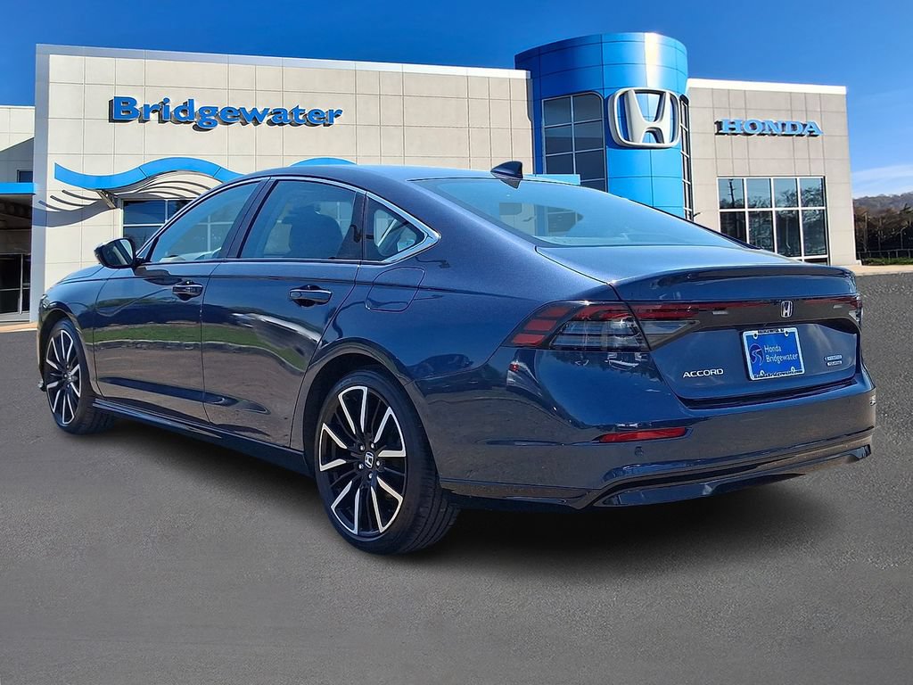 Used 2023 Honda Accord Touring image 4