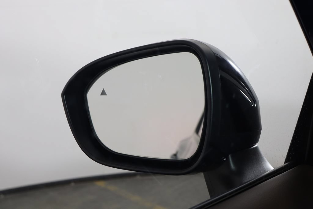 Used 2023 Nissan Rogue SV w/ SV Premium B Package FWD image 41