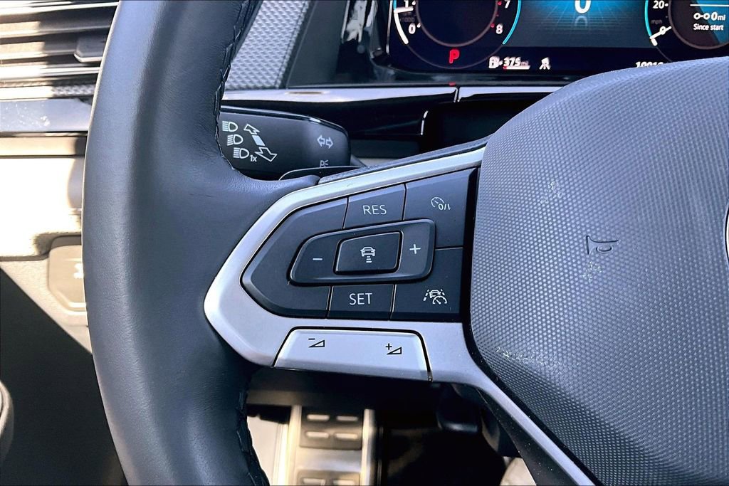 Used 2025 Volkswagen Atlas Cross Sport SEL R-Line image 20