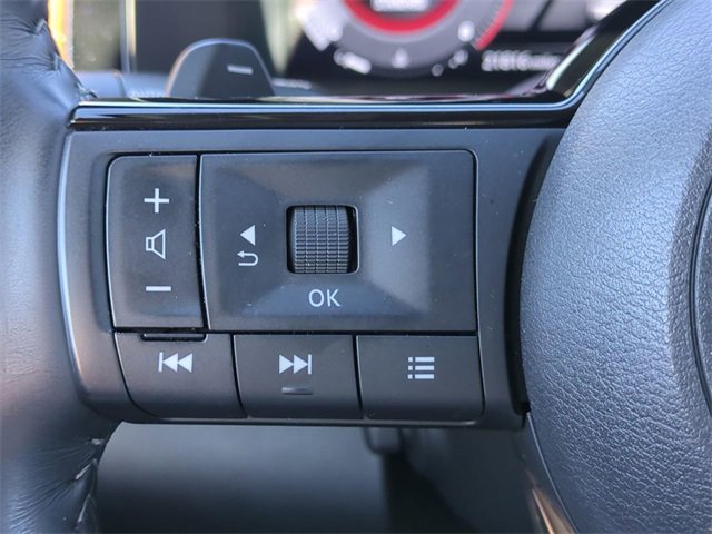 Used 2024 Nissan Pathfinder Platinum w/ Cargo Package image 24