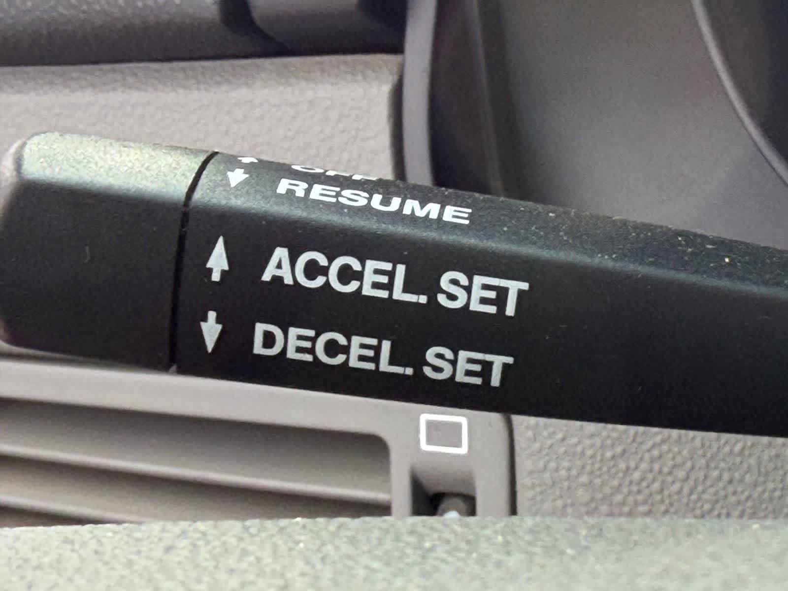 Used 2005 Chrysler Crossfire Limited RWD image 16