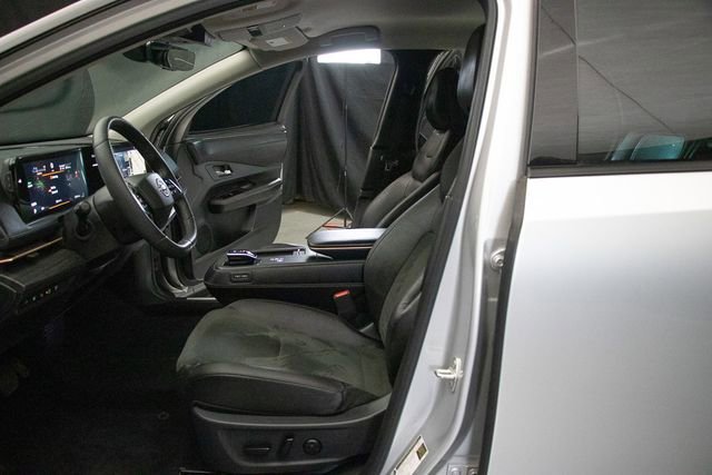 Used 2023 Nissan Ariya AWD image 24