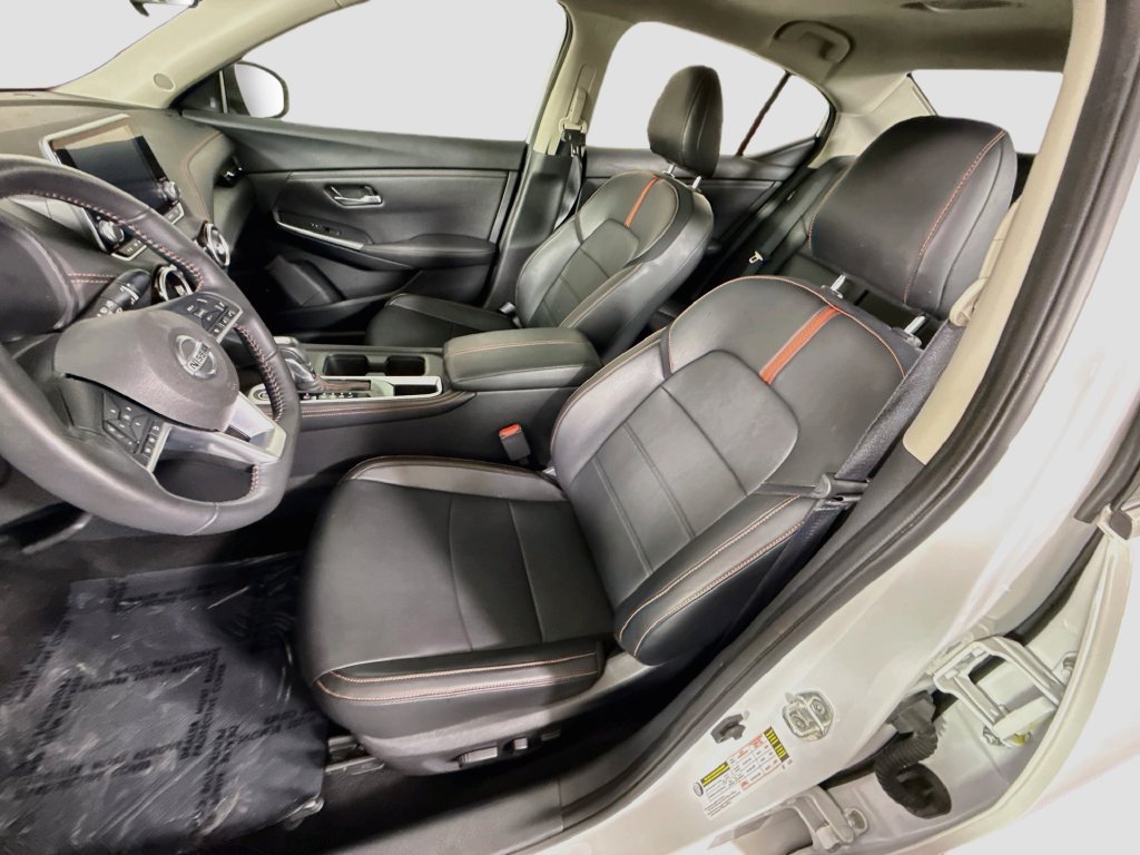 Used 2023 Nissan Sentra SR w/ SR Premium Package FWD image 27