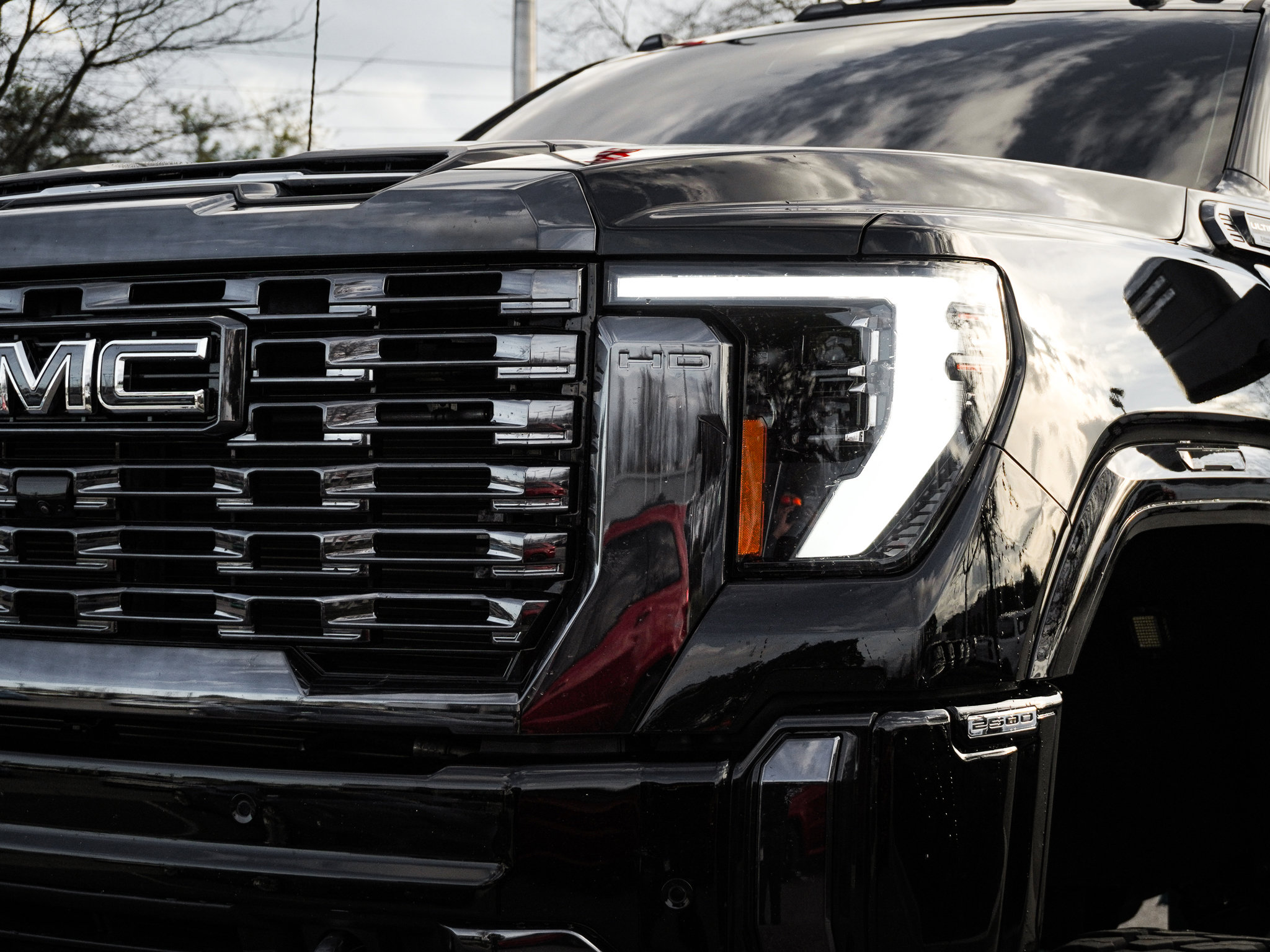 Used 2024 GMC Sierra 2500 Denali Ultimate image 6