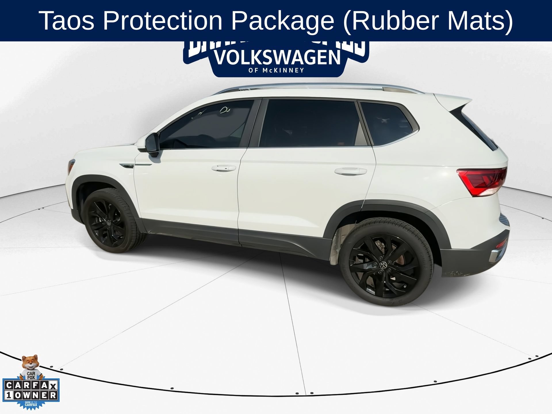 Used 2023 Volkswagen Taos SE w/ Panoramic Sunroof Package FWD image 6