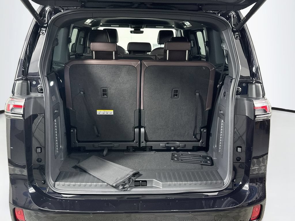 Used 2025 Volkswagen ID. Buzz Pro S RWD image 16