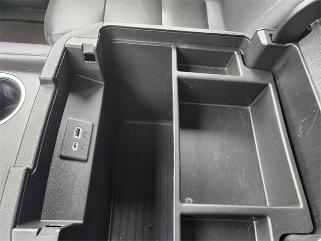 Used 2023 Chevrolet Suburban LT image 25