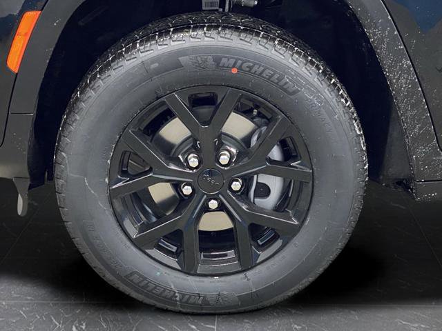 New 2026 Jeep Grand Cherokee Altitude image 38