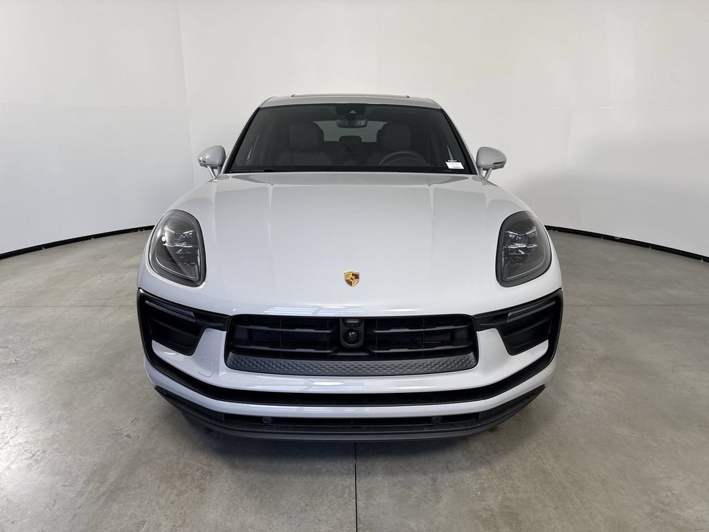New 2026 Porsche Macan AWD/4WD image 10